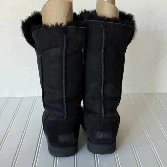 UGG Suede Shearling Classic Tall boots size 9 Black Ugg Logo - Picture 3 of 10